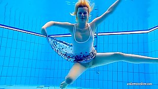 Big Tits Teen 18+ Lucie In The Pool