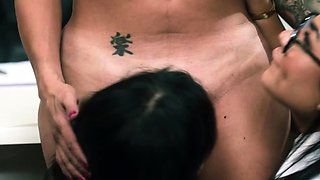 Yhivi and Summer Col tried anal buttplugs