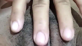 Moreninha Masturbando Gostoso