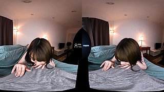 Mysterious Japanese Beauty Beckons For Erotic VR Adventure