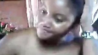 Black African Webcam Girl Nirina from Sambava, Madagascar