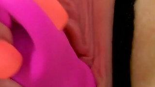 English MILF Samantha Stockings Gets Naughty with a Sex Toy on the Sofa