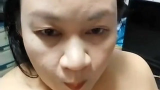 hot sexy wife insert bottle in pussy