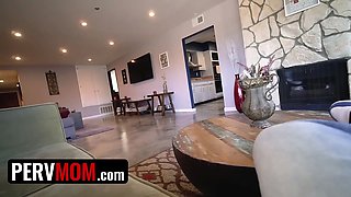 Blond Big Ass Big Tits cougar stepmom London River has xxx with stepson as an apology - pervmom