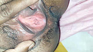 Newly Married Bhabhi Fuck with Delivery Boy