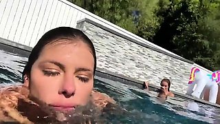 Amateur blowjob and cumshot homevideo