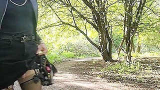 Vanessa Bitchx In Show Off Your Mini Skirt In Jeans, Open Cul On A Parking Paris Chiennetrvprod91