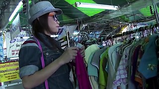 Tongue pierced Thai MILF gets picked up