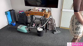 Sexy domestic maid seducing home owner - Big ass servant