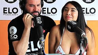 Verito Aguas goes through the spicy room in Mexico City