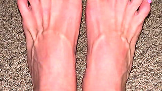 Veiny Feet After Shower - Silent Tease by Ivys Feet Footivities
