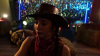 Amateur brunette teen in solo