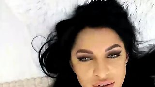 Brunette Solo Webcam Masturbation