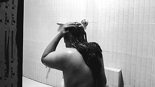 Husband Sucks Wife In The Bathroom And Wipes Her Pussy