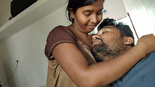 Indian Dehati young bhabhi aaur gav ka ladka aaj bhabhi ke bade bade boobs suma bhabhi bahot khush ho gai - boobs suking video hindi .