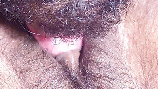 Ohh baby, Lick my Pussy Deeper, On Valentines day Desi gf and bf Closeup pussy licking mms leaked.
