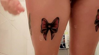Amateur wild chick solo masturbation