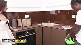 Skinny Kama Oxi Dresses Sexy For Plumber Freddy Gong BBC - Blowjob, Doggystyle & Cum In Mouth