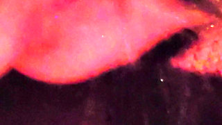 Musclemommy is so horny that she can't stop fucking and squirting herself