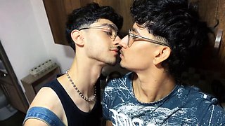 Hunk Deep-Throats Andcristianns Balls Every Morning
