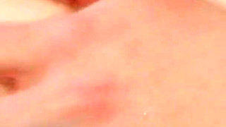 Brunette Babe Fingers Herself to Ecstasy in the Bath