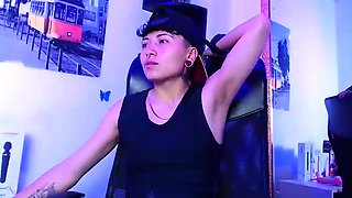 Amateur webcam girl masturbate big dildo