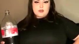 BBW Thicccollegegirl coke  mentos bloat