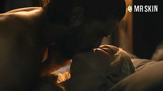 Jon Snow and Dany finally have sex in the hottest GoT scene