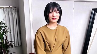 Adorable Japanese teen Izumi Koizumis pussy toyed until