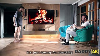 Steamy Olivia Zlota - caught masturbating action - Daddy4k