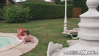 MARISKAX Big-Bosomed cougar Sandy Lou gets had intercourse outside