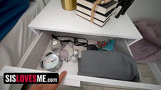 Sperm crazed step sister rips off condom for a finer sense
