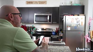Ash-blonde Honey Receives Mighty Room Treatment Sesh