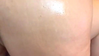 Big Ass Girl Use Fuckmachine Deep Inside Her Dirty Pussy