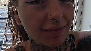 Pee Desperation and Swallowing in Amsterdam