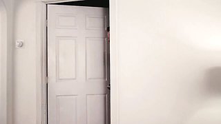 Flashy Kyle Mason and Kylie Rocket at clit rubbing scene
