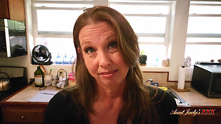 AuntJudysXXX - Busty Mature Amateur Autumn Makes Homemade Porn with the Delivery Guy