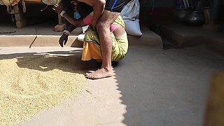 Bhabhi Ko Kam Karte Hue Choda 69 Position Me