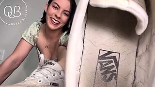 QueenBlaire - Stinky Sneakers
