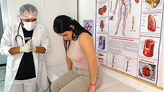 Gynecologist Makes Patient Orgasm During the Exam!