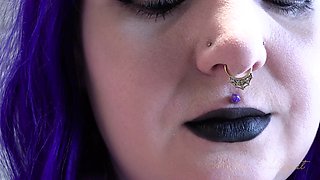 Gothic Lip Tease