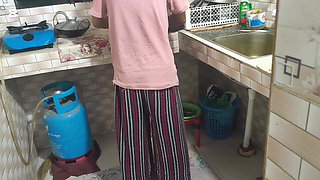 Hot Stepsister Cooking Dinner