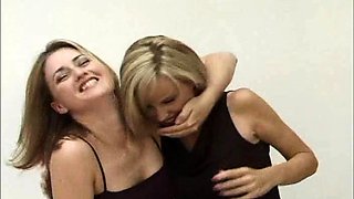 Amateur blonde lesbians