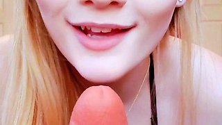 Amateur Webcam Teen Masturbates And Teases